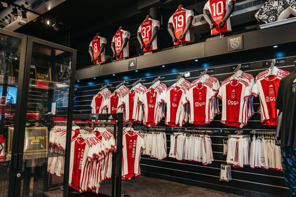 Amsterdam: VIP Johan Cruijff ArenA Tour with Drink and Scarf - What the Tour Feels Like: Guide Style and Group Energy