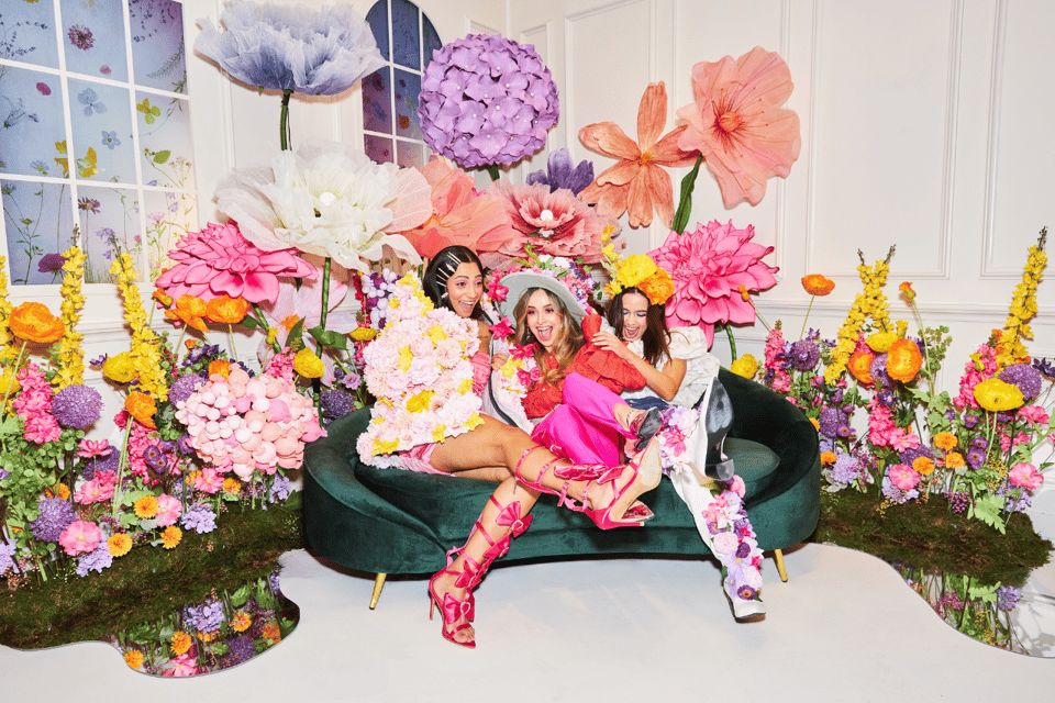 Amsterdam: WONDR Immersive Playground Experience Ticket - The main event: confetti energy and Europe’s biggest ball pit