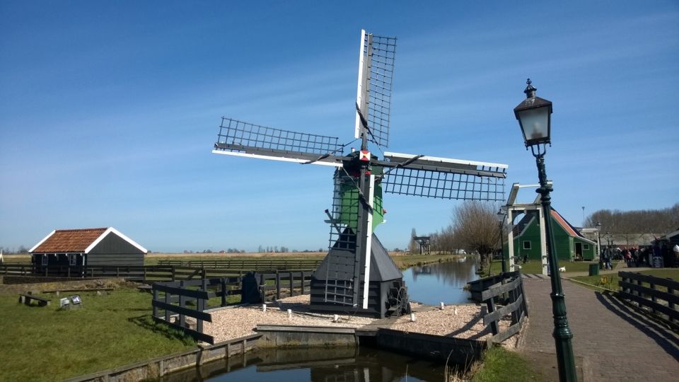 Amsterdam: Zaanse Schans 3-Hour Small Group Tour - What to pack: shoes, weather gear, and realistic cheese plans