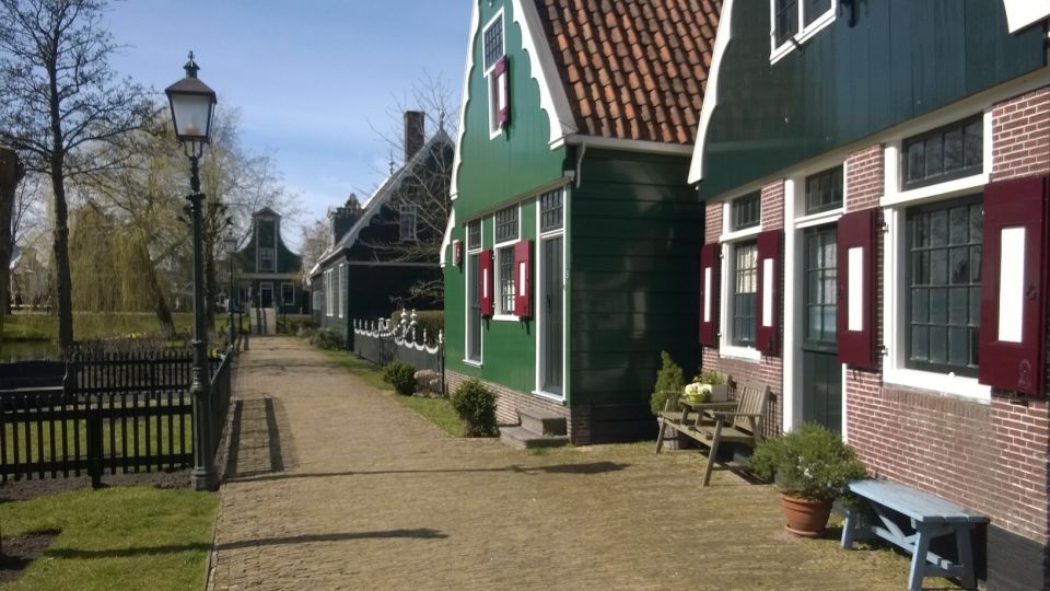Amsterdam: Zaanse Schans 3-Hour Small Group Tour - Who should book this tour (and who should skip it)