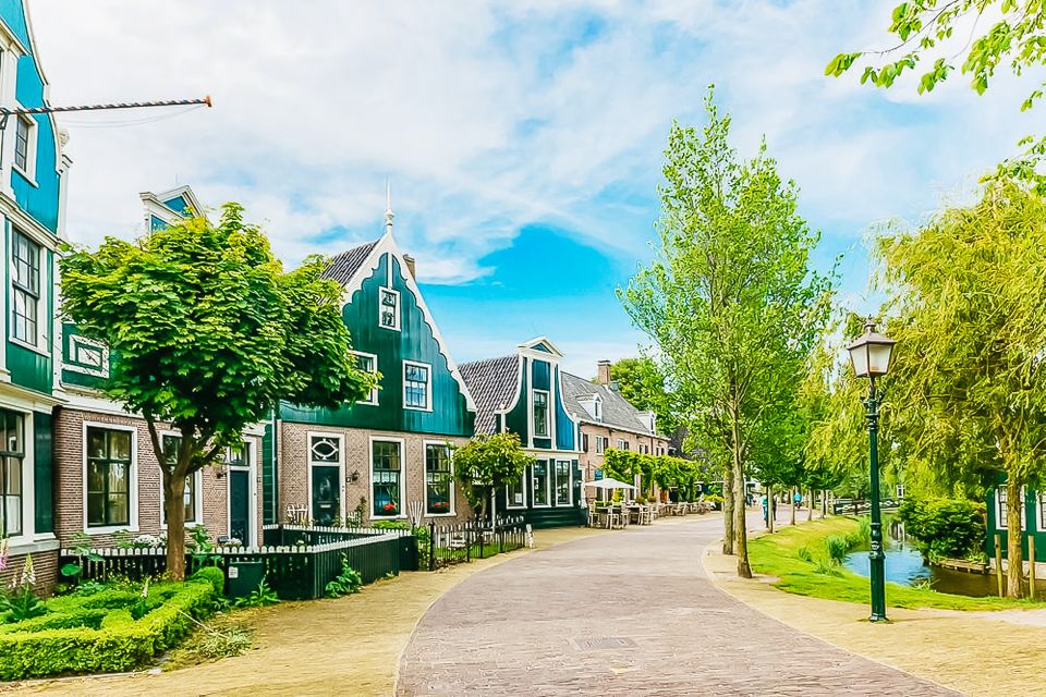 Amsterdam: Zaanse Schans, Edam, Volendam & Marken Bus Tour - Should you book this Amsterdam countryside bus tour?