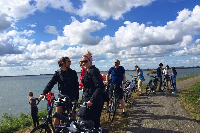Amsterdam's Countryside Half-Day Bike Tour in Small Group - Waterland Polders: What You Actually Learn While You Pedal