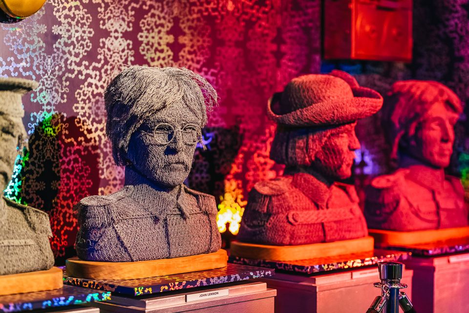 Amsterdam's Weirdest Museum: Believe It or Not! - Interactive Areas and Themed Scenes: Plan for Time to Play