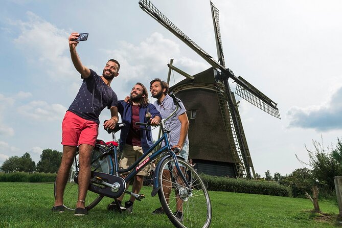 Bike Rental in Amsterdam - The bike handoff: locks, checks, and the start-time rule