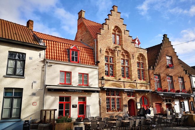 Bruges bus tour from Amsterdam - Bargeplein bathroom break and getting oriented fast