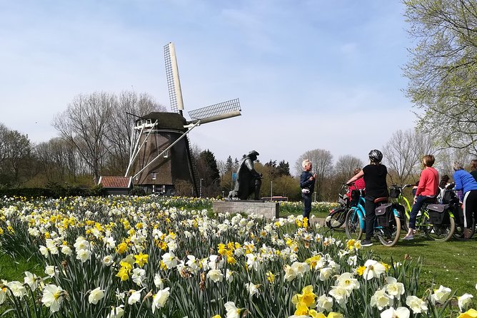 Countryside Bike Tour from Amsterdam: Cheese, Clogs & a Windmill - Timing, Weather, and Comfort: What to Pack for This Ride