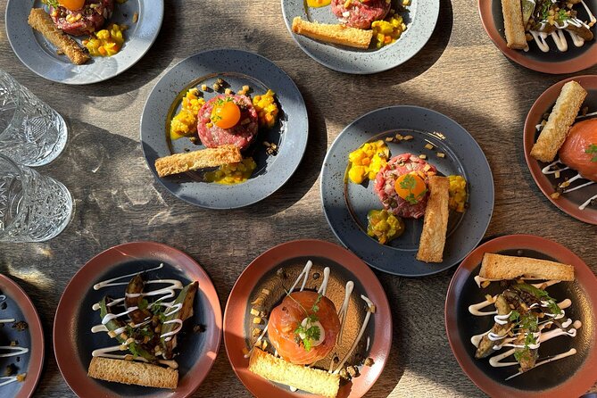 Dinner Canal Cruise Amsterdam: 4-Courses Including Drinks - Sunset canal dinner with unlimited drinks: the real appeal