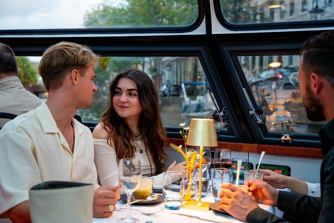 Dinner Canal Cruise Amsterdam: 4-Courses Including Drinks - Who this Amsterdam dinner cruise is best for