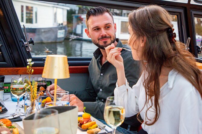 Dinner Canal Cruise Amsterdam: 4-Courses Including Drinks - Meeting at LOVERS Cafe and how the night actually starts