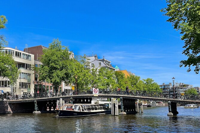 Discover Amsterdam: Luxury Canal Cruise with a Local Skipper - Anne Frank and the Prinsengracht: a stop that deserves a slower look