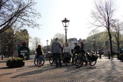E-Bike Tour, Amsterdam's Highlights and Hidden Gems - Meeting at Mike’s Bike Tours Amsterdam (and what you should bring)