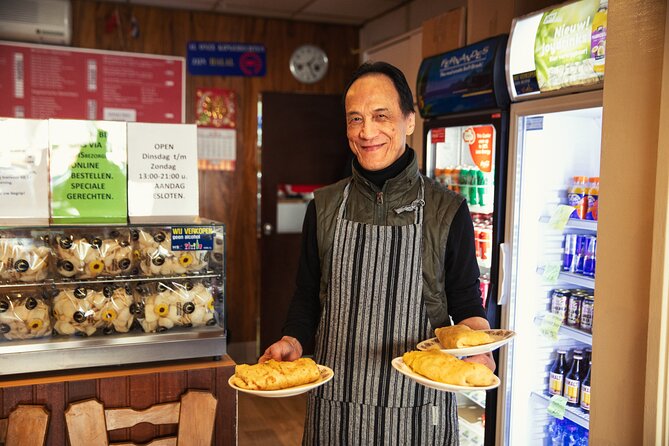 Eating Amsterdam: Albert Cuyp Market & The Pijp Food Tour - Lunchcafé Bozz: Broodje Gezond, Made From Your Market Picks