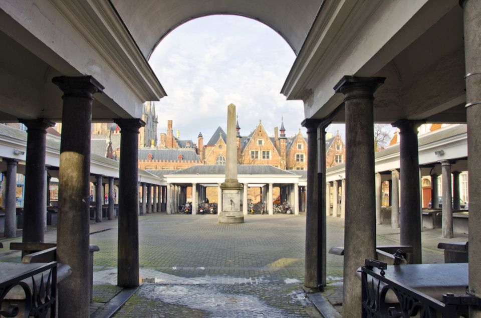 From Amsterdam: Day Trip to Bruges in Spanish or English - Markt Square, Belfry, Brug Square, and Town Hall: the civic center of medieval Bruges