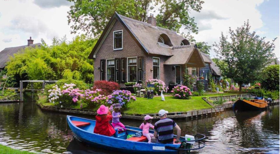 From Amsterdam: Giethoorn Guided Day Trip with Canal Cruise - Key things to know before you go
