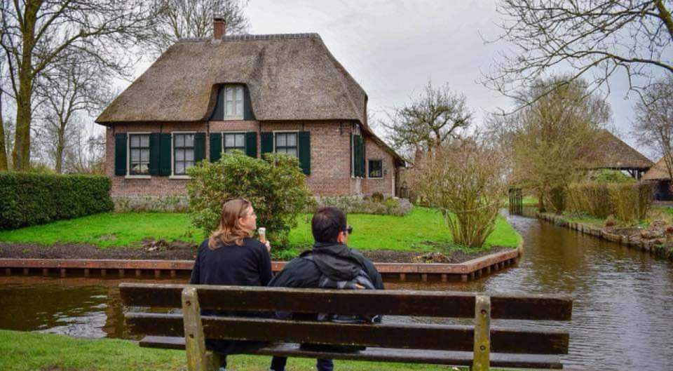 From Amsterdam: Giethoorn Guided Day Trip with Canal Cruise - Who This Giethoorn Day Trip Is Best For