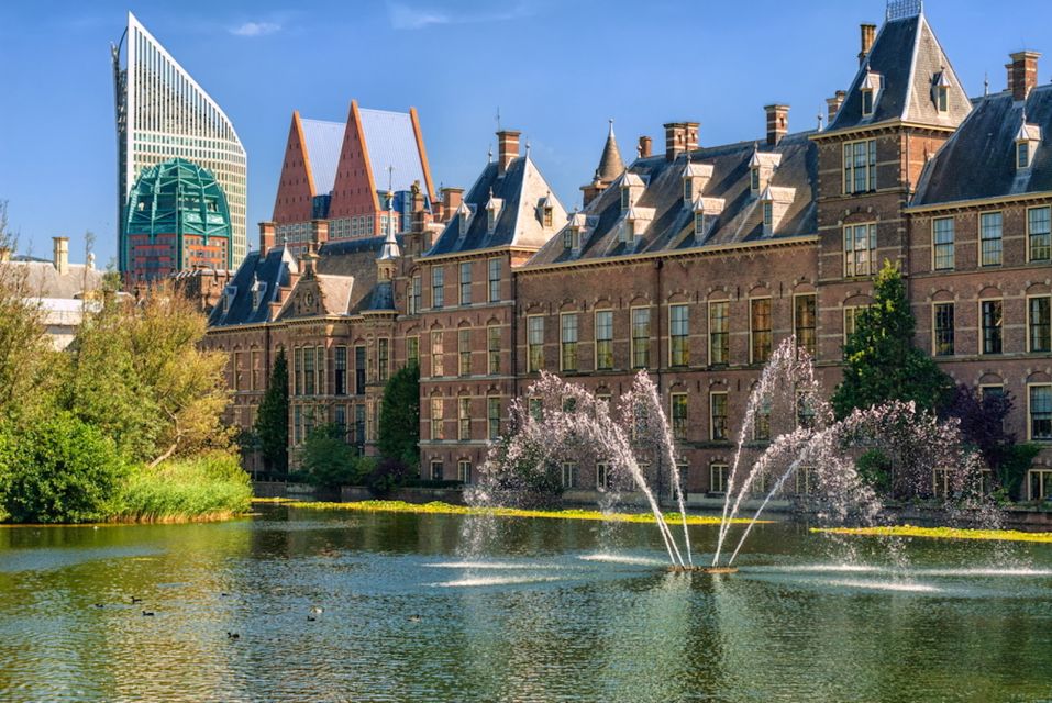 From Amsterdam: Rotterdam and The Hague Tour in Spanish - The Hague Stops: Royal Noordeinde, Binnenhof Complex, and the Peace Palace