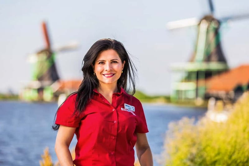 From Amsterdam: Zaanse Schans, Volendam, and Marken Day Trip - The all-inclusive option: boat to Marken, operating windmill, and steam-engine clog making