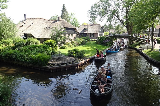 Giethoorn Day Tour from Amsterdam with Small Boat Ride - Logistics that can make or break your experience