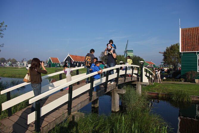 Guided Day Trip - Volendam, Zaanse Schans, Marken & Edam - The Boat on the Ijsselmeer: A Small Reset Between Towns
