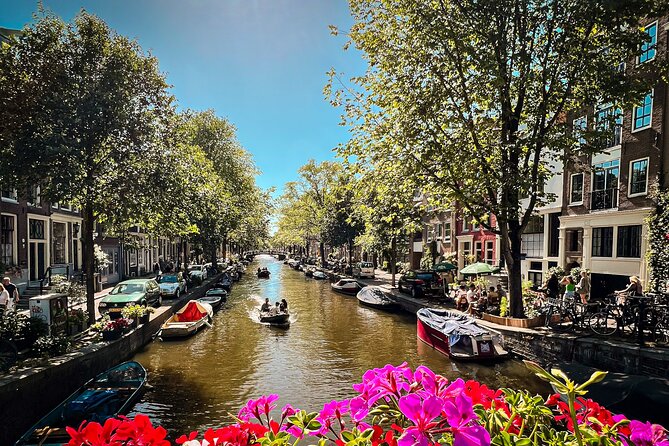 Humans of Amsterdam: Cultural Walking Tour incl. meeting 2 locals - Canal Ring walk: UNESCO beauty with context