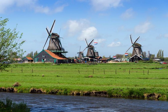 Private Excursion to Zaanse Schans, Edam, Volendam and Marken - A private countryside circuit that actually feels personal