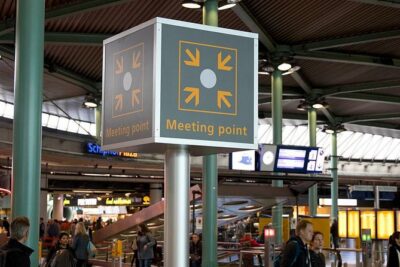Private transfers from or to Schiphol (AMS) airport Amsterdam - The 45–60 minute landing window (and why it’s oddly helpful)
