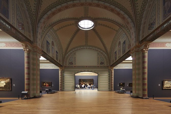 Rijksmuseum guided tour without queues, in Spanish or English. - Meeting at Museumstraat 1 and keeping your morning smooth