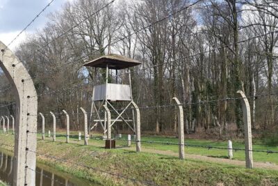Small Group Tour to Nazi WWII concentration camp from Amsterdam - Meeting point, transfers, and the real schedule in practice