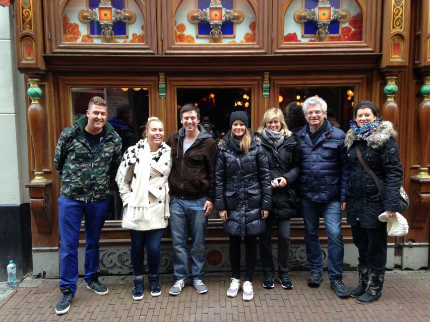 Sprechen Sie Gras? German Tour of Amsterdam's Coffeeshops - Famous coffeeshop names, old courtyard vibes, and Ocean’s 12 energy