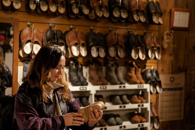 Zaanse Schans and Cheese Tasting Guided Tour from Amsterdam - How the 3.5 Hours Are Spent: Stop-by-Stop Breakdown