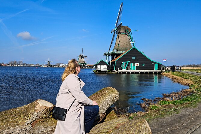 Zaanse Schans Windmills, Cheese and Volendam Tour from Amsterdam - Kooijman Souvenirs and Clogs Workshop: Live Craft Before You Leave